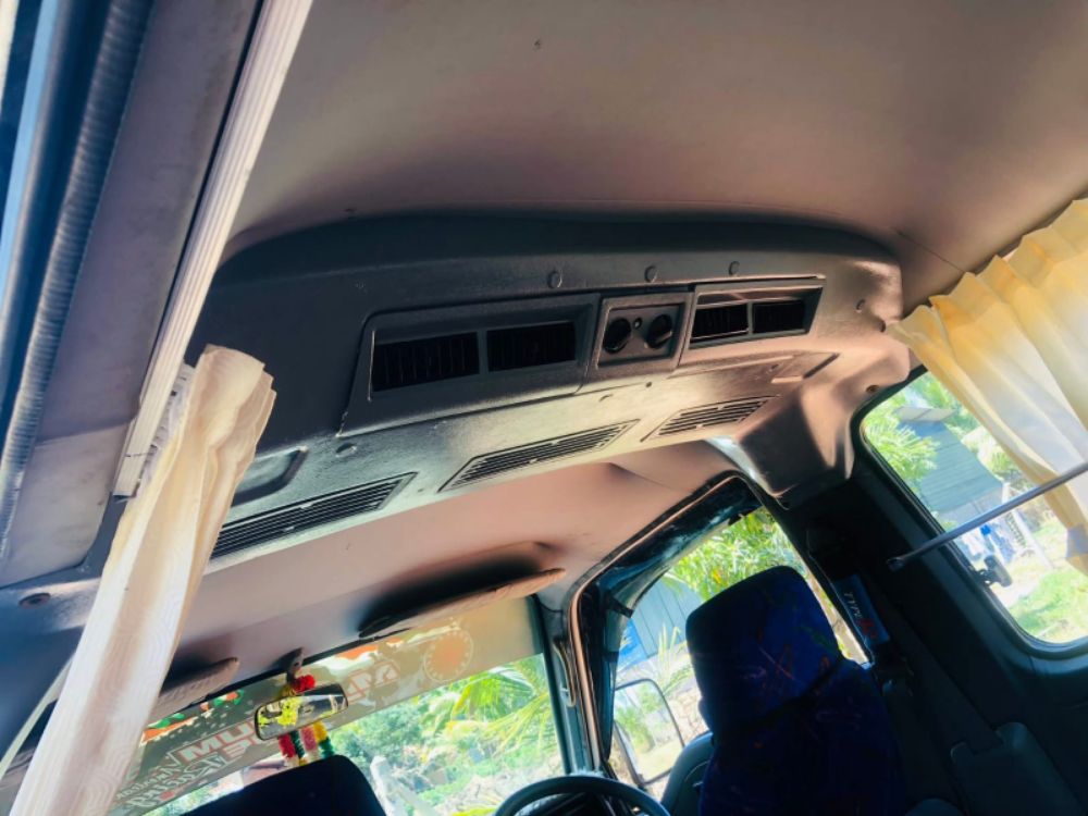 Nissan Caravan 1994 - Used Van sale in Sri Lanka - patpat.lk