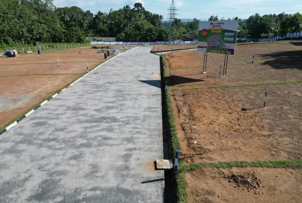 Residential Land for Sale in Kaluaggala ads-image-1