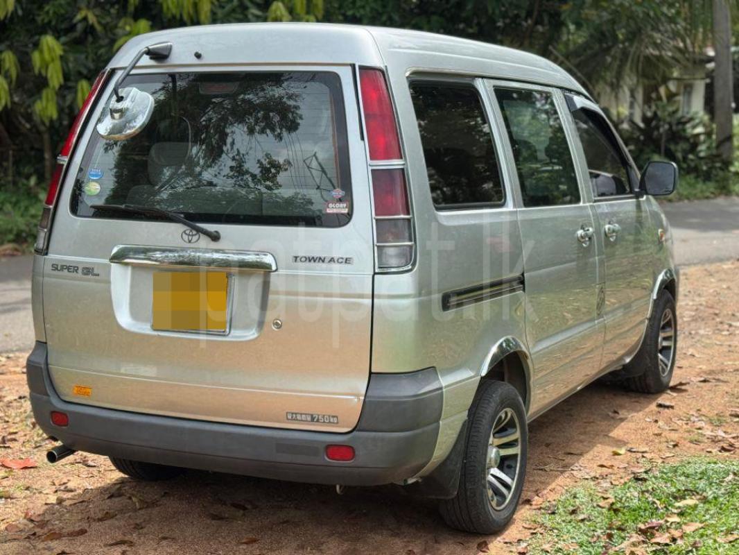 Advertisement image 4