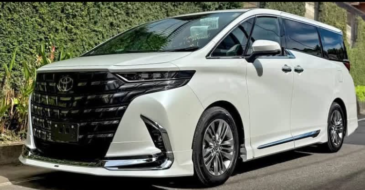 Toyota Alpha 2024 - பயன்படுத்தப்பட்டது வேன் sale in Sri Lanka - patpat.lk
