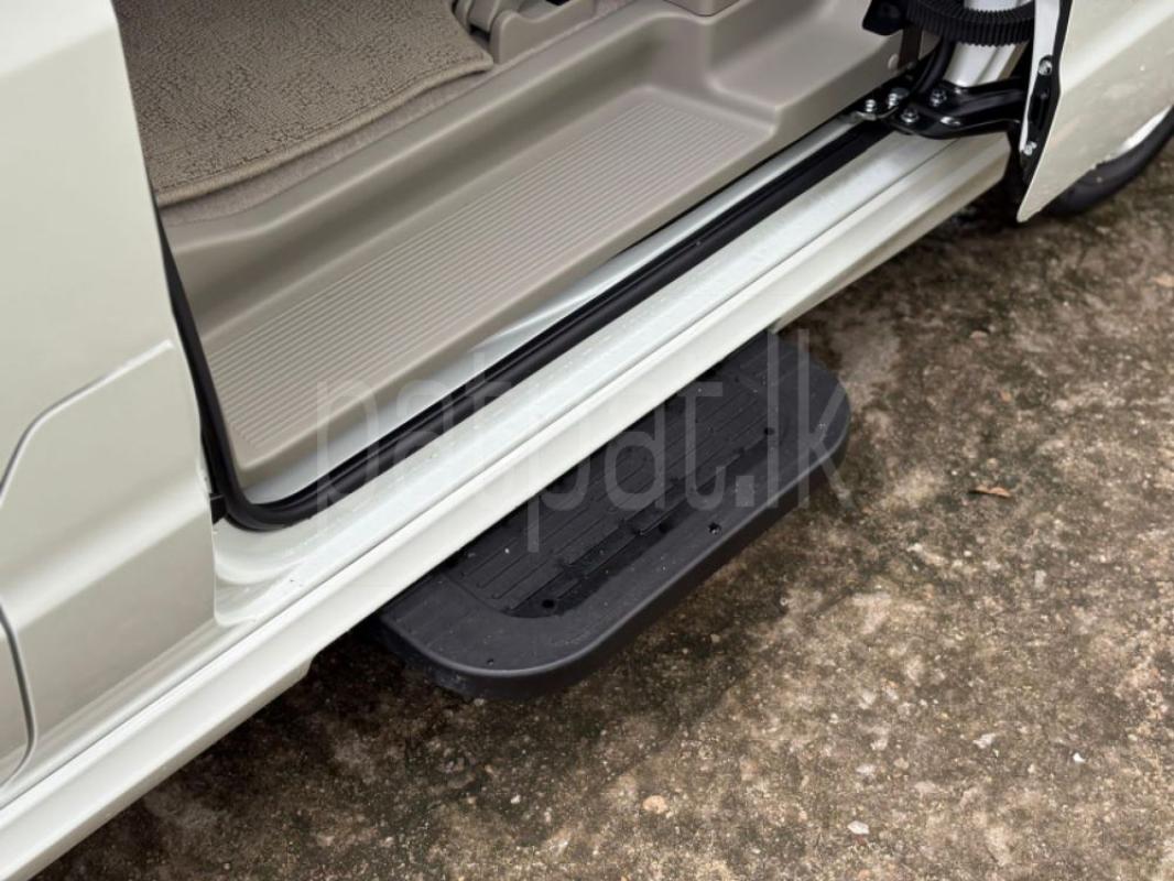 Advertisement image 6