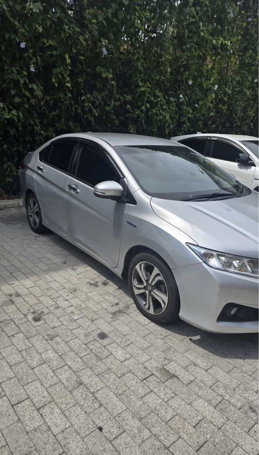 Honda Grace 2016 - Used Car sale in Sri Lanka - patpat.lk