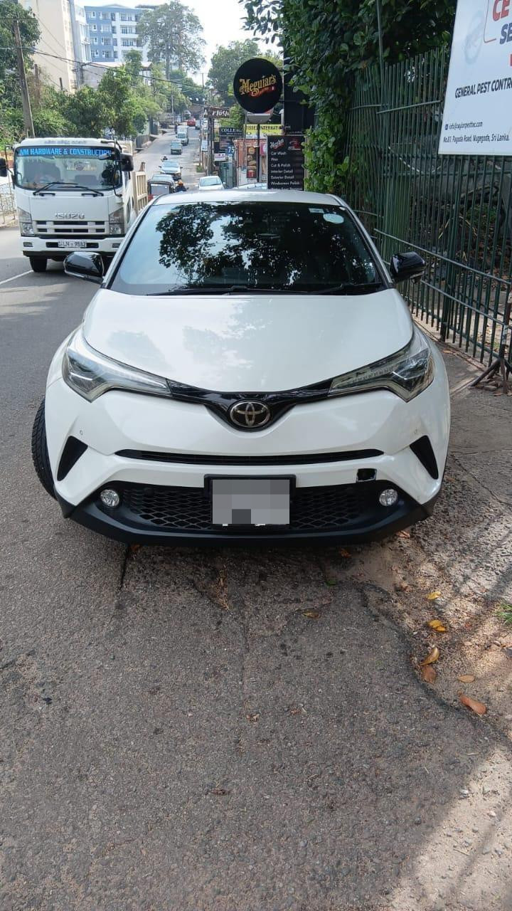 Toyota CHR 2017 - பயன்படுத்தப்பட்டது SUV sale in Sri Lanka - patpat.lk