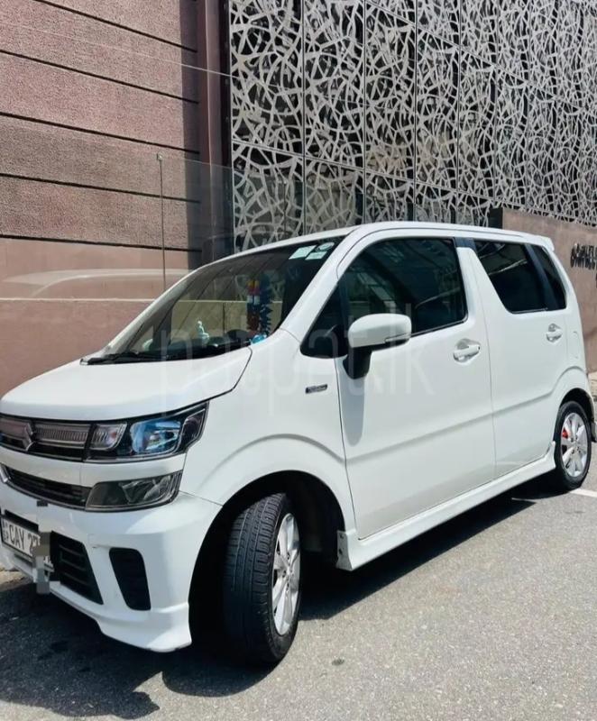 Suzuki Wagon R 2017 - භාවිතා කරන ලද කාර් sale in Sri Lanka - patpat.lk
