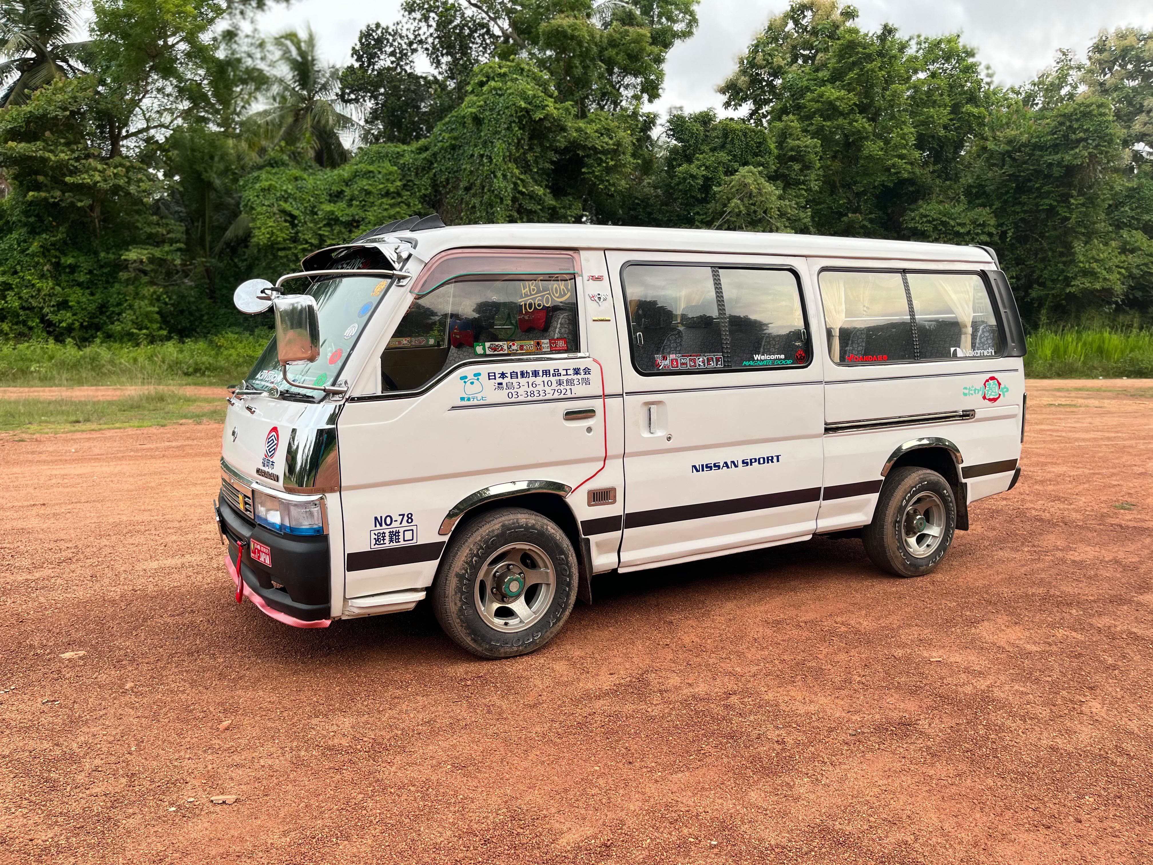 Nissan Caravan 1988 - භාවිතා කරන ලද වෑන් රථය sale in Sri Lanka - patpat.lk