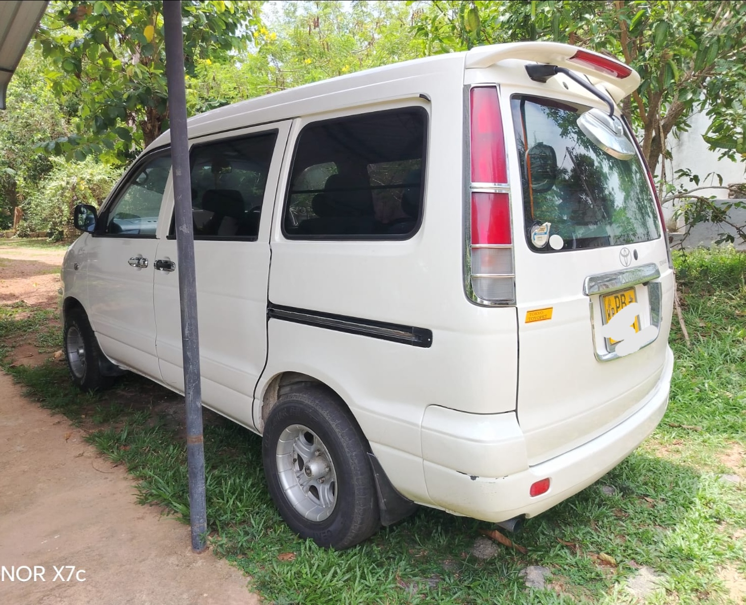 Toyota Noah 2002 - භාවිතා කරන ලද වෑන් රථය sale in Sri Lanka - patpat.lk