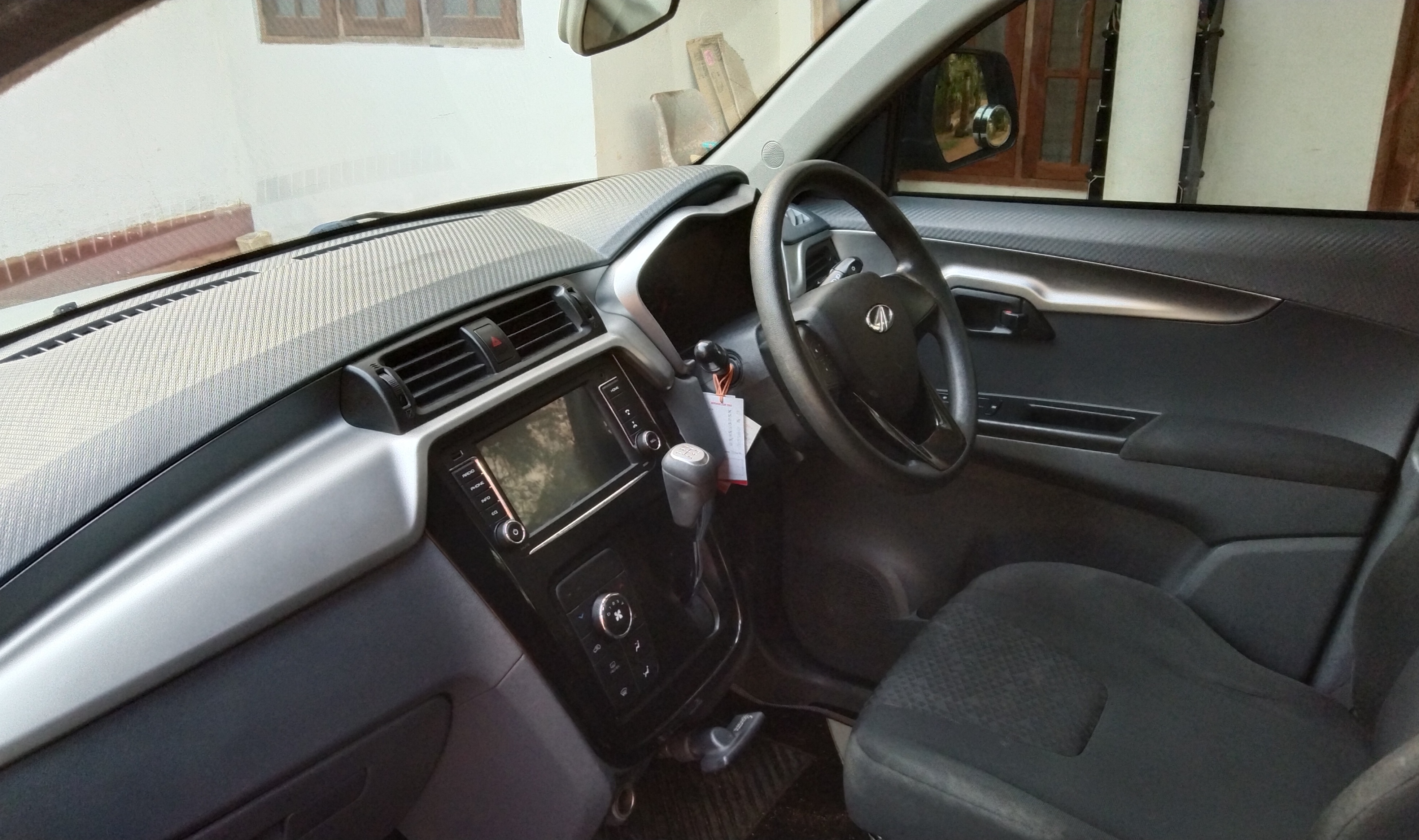 Mahindra KUV 2021 - பயன்படுத்தப்பட்டது SUV sale in Sri Lanka - patpat.lk