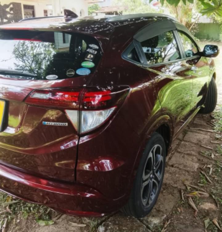 Honda Vezel 2015 - பயன்படுத்தப்பட்டது SUV sale in Sri Lanka - patpat.lk
