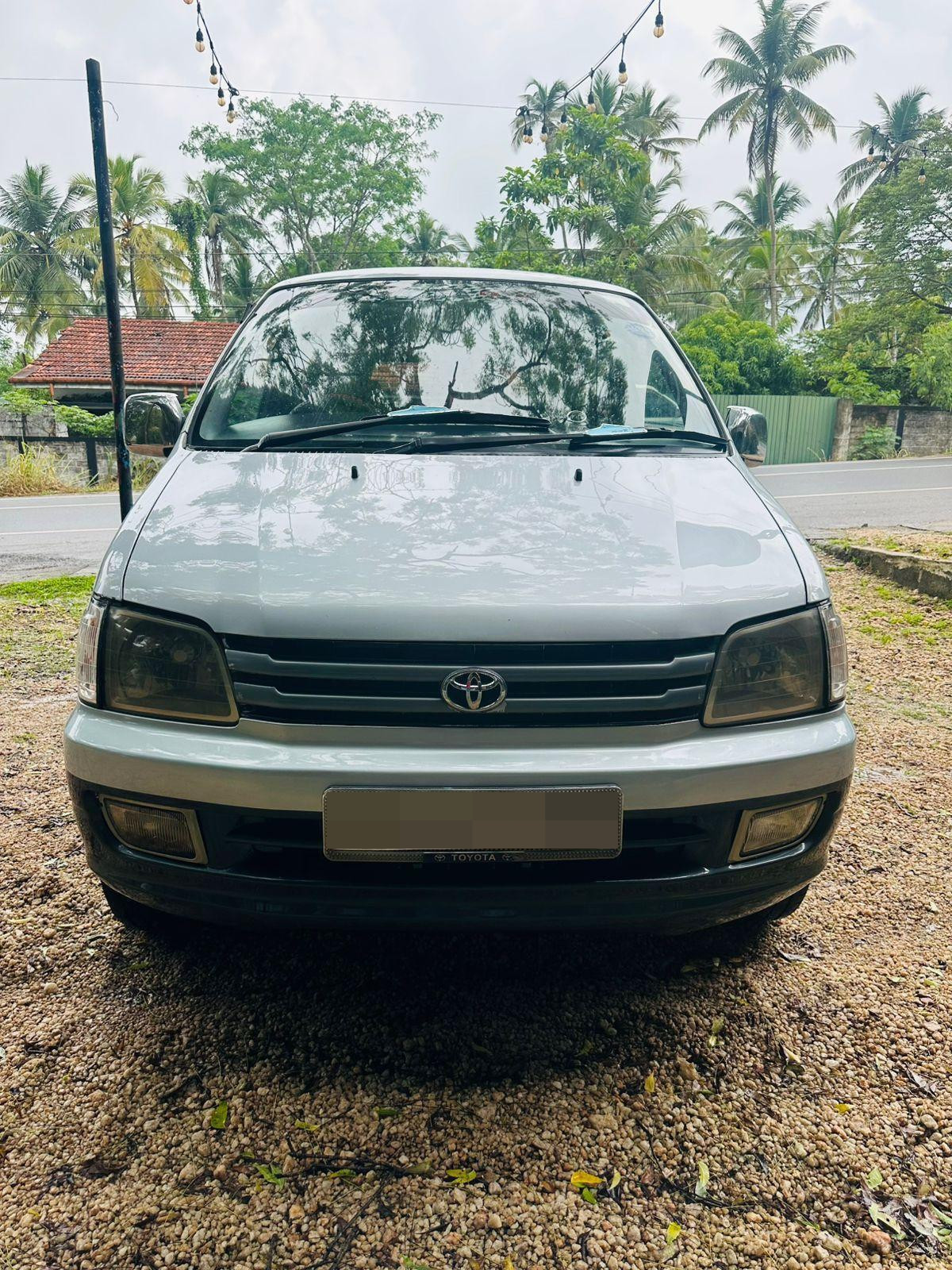 Toyota NOHA 1999 - பயன்படுத்தப்பட்டது வேன் sale in Sri Lanka - patpat.lk