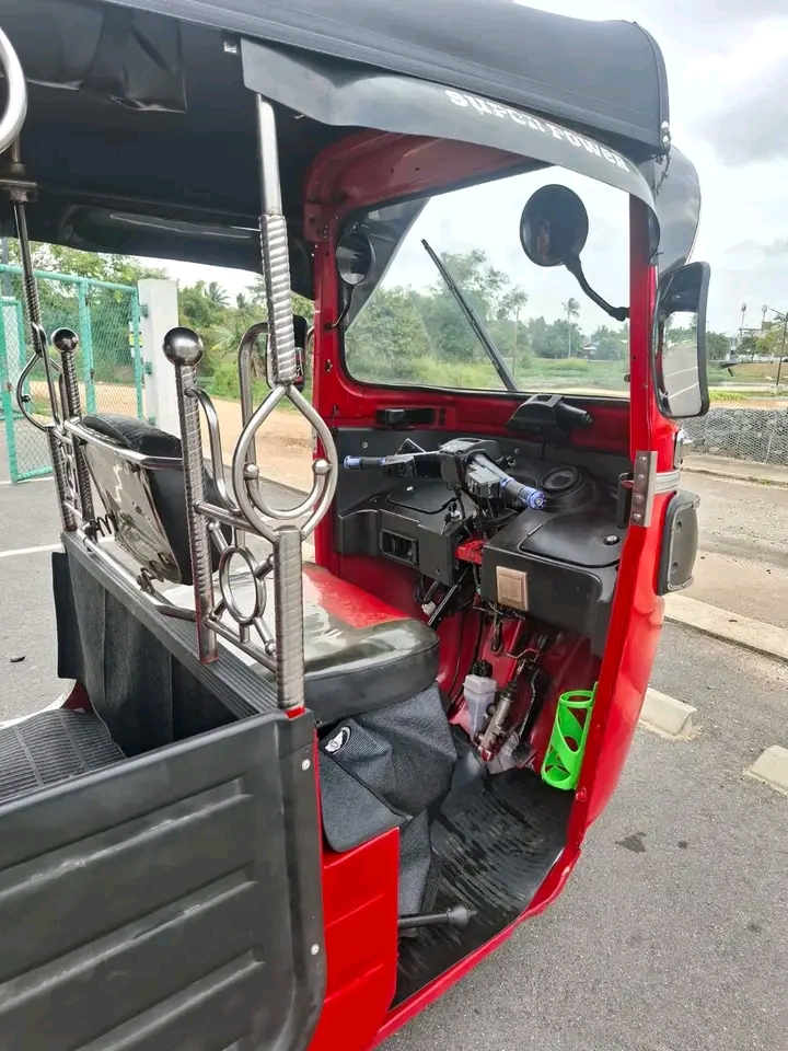 Bajaj Three Wheel 2014 - Used Three wheeler sale in Sri Lanka - patpat.lk