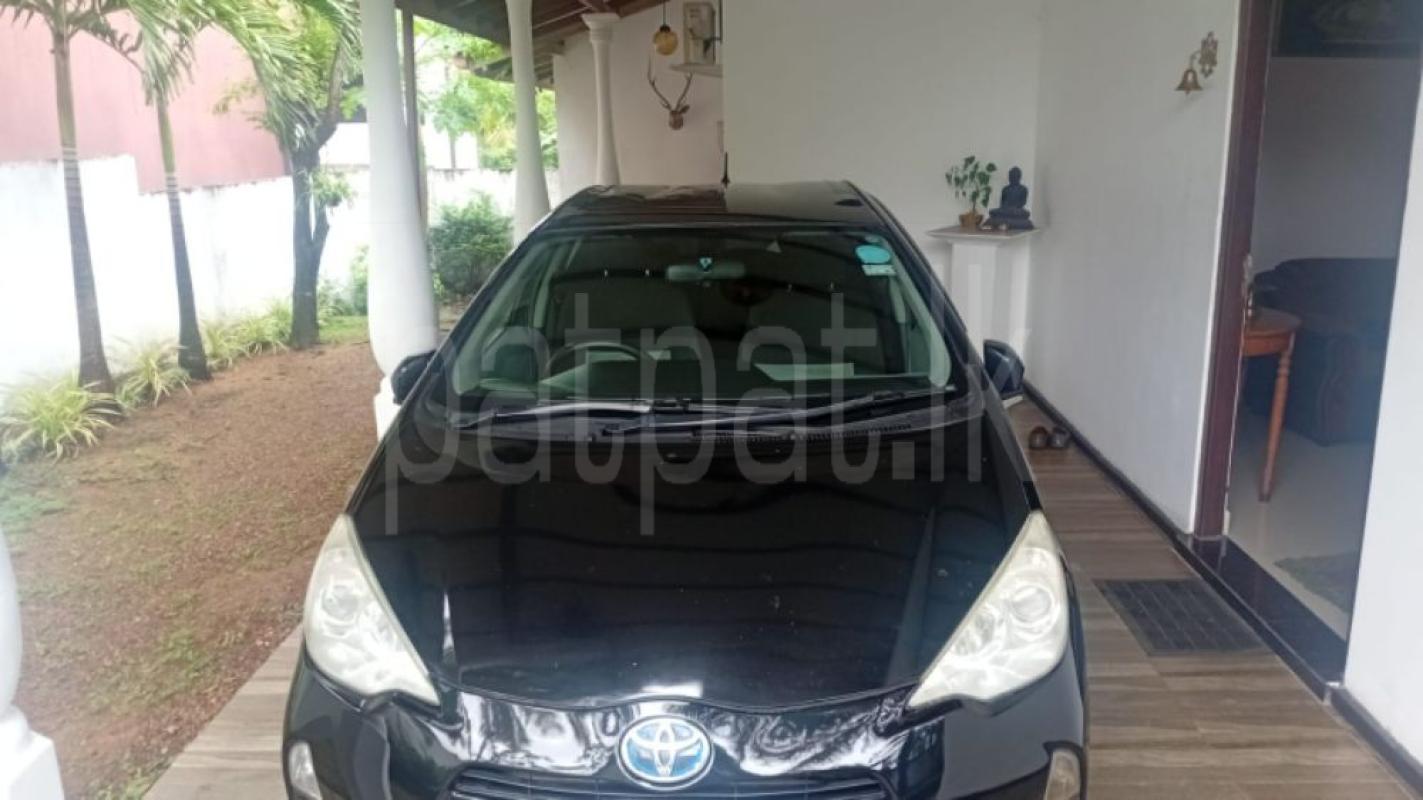 Toyota Aqua 2012 - பயன்படுத்தப்பட்டது கார் sale in Sri Lanka - patpat.lk