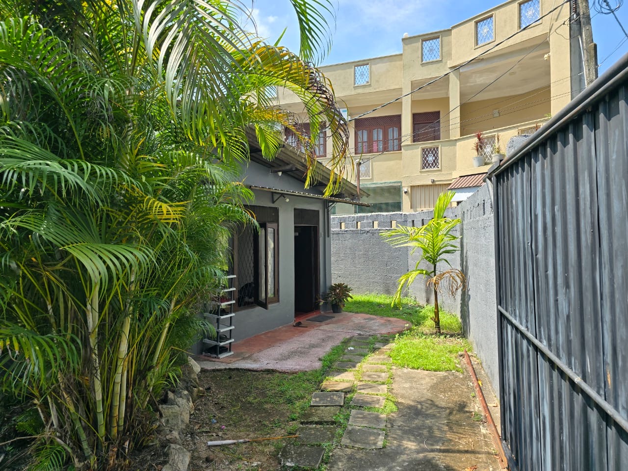 House for Sale in Kalubowila