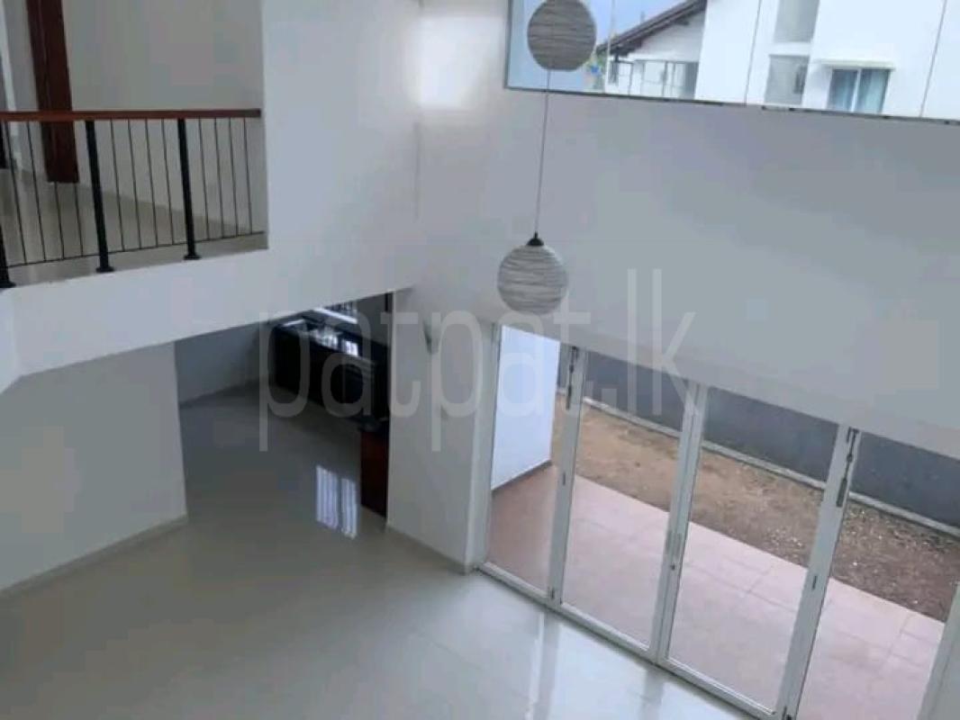 House for Sale in Talawatugoda ads-image-1