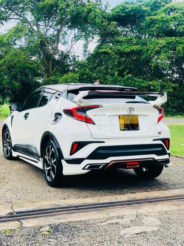 Toyota CHR 2020 - Used SUV sale in Sri Lanka - patpat.lk