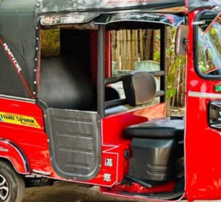 Bajaj Three Wheel 2012 - பயன்படுத்தப்பட்டது முச்சக்கர வண்டி sale in Sri Lanka - patpat.lk