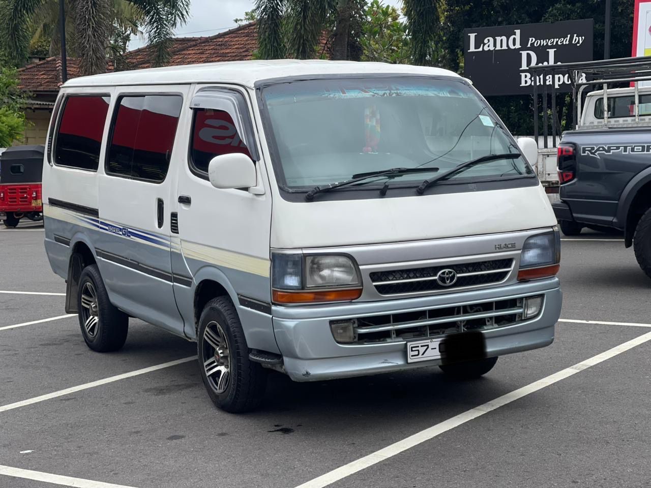 Toyota Hiace 1984 - பயன்படுத்தப்பட்டது வேன் sale in Sri Lanka - patpat.lk