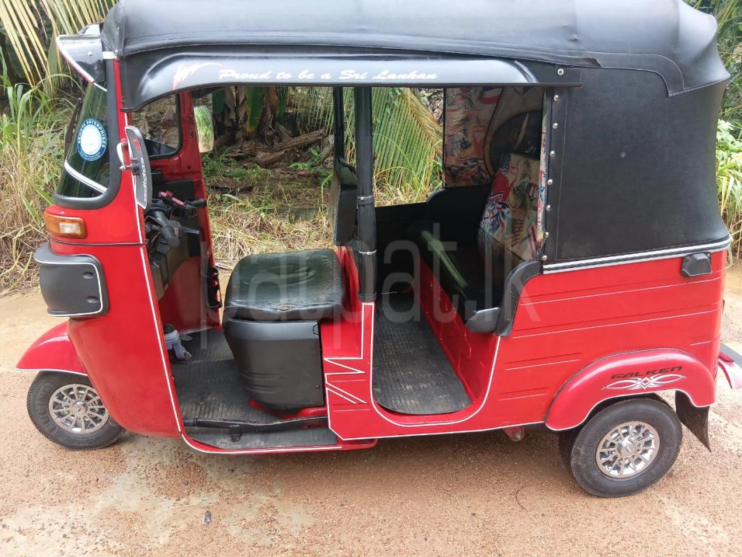 Bajaj Three Wheel 2019 - பயன்படுத்தப்பட்டது முச்சக்கர வண்டி sale in Sri Lanka - patpat.lk