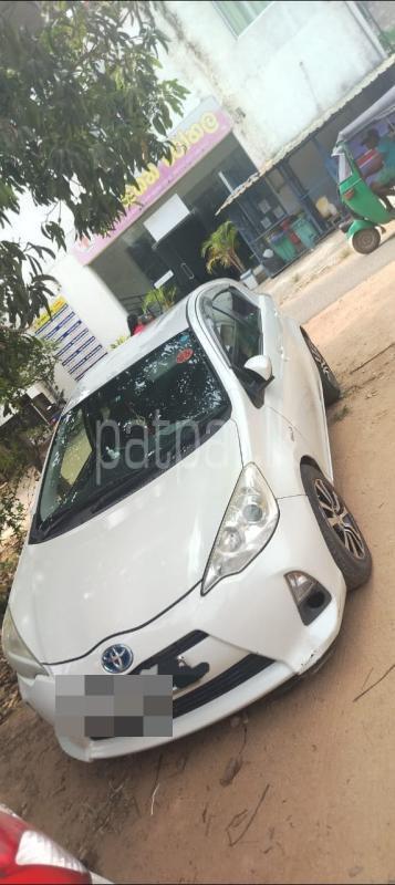 Toyota Aqua 2014 - பயன்படுத்தப்பட்டது கார் sale in Sri Lanka - patpat.lk