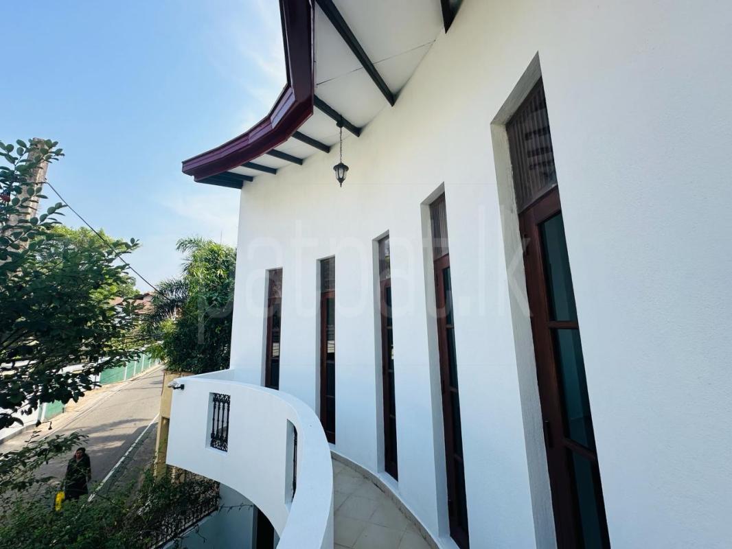 House for Sale in Talawatugoda
