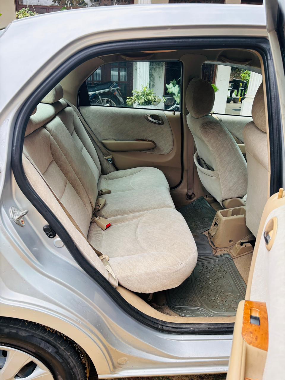 Honda Fit 2006 - பயன்படுத்தப்பட்டது கார் sale in Sri Lanka - patpat.lk