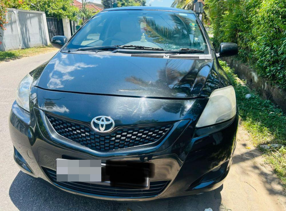 Toyota Yaris 2011 ads-image-1