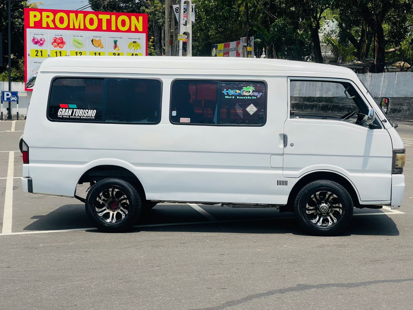 Mazda Brawny 1997 - பயன்படுத்தப்பட்டது வேன் sale in Sri Lanka - patpat.lk