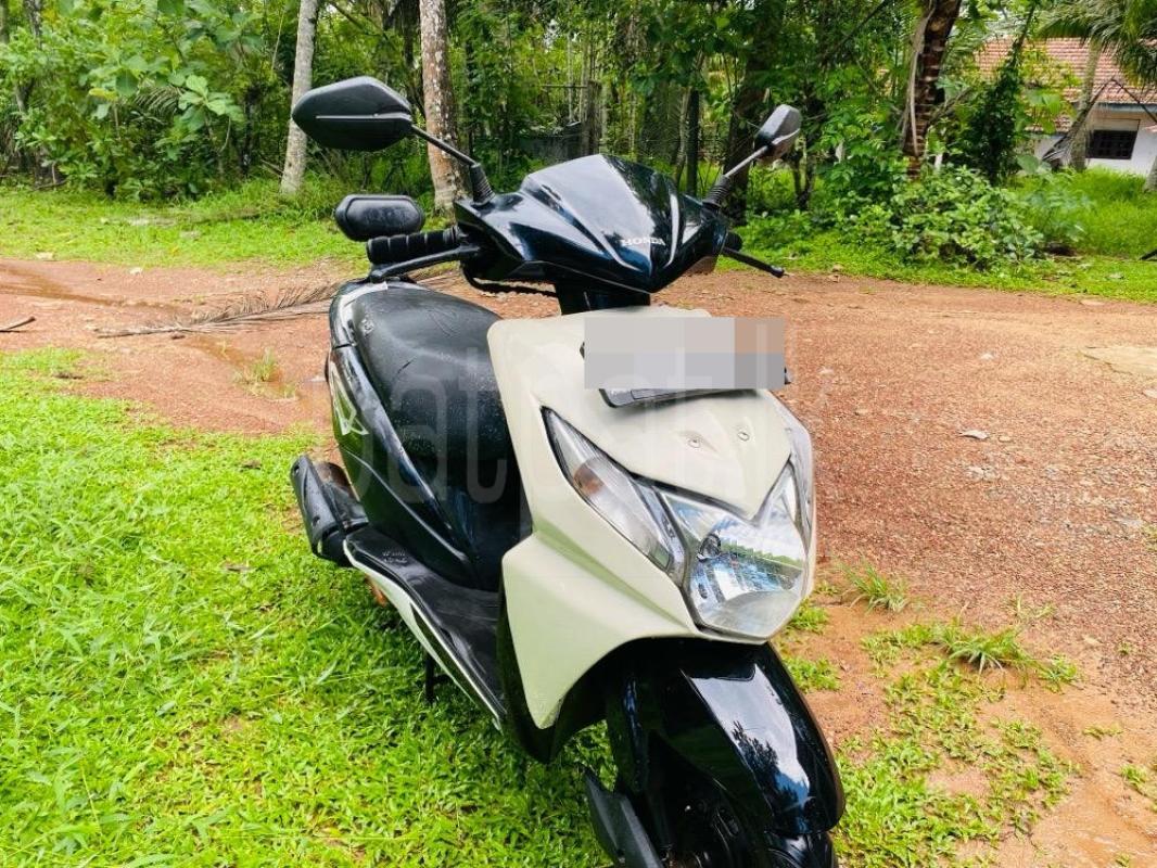Honda Dio 2015 - பயன்படுத்தப்பட்டது பைக் sale in Sri Lanka - patpat.lk