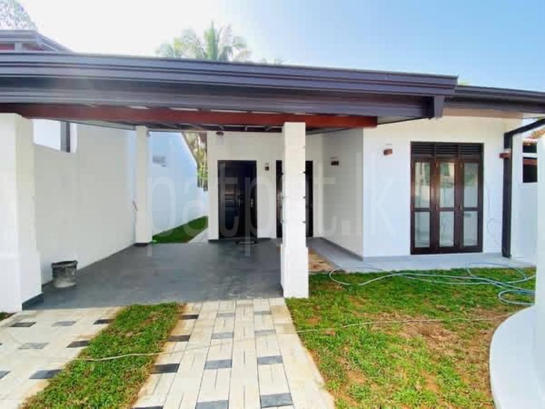 House for Sale in Meegoda