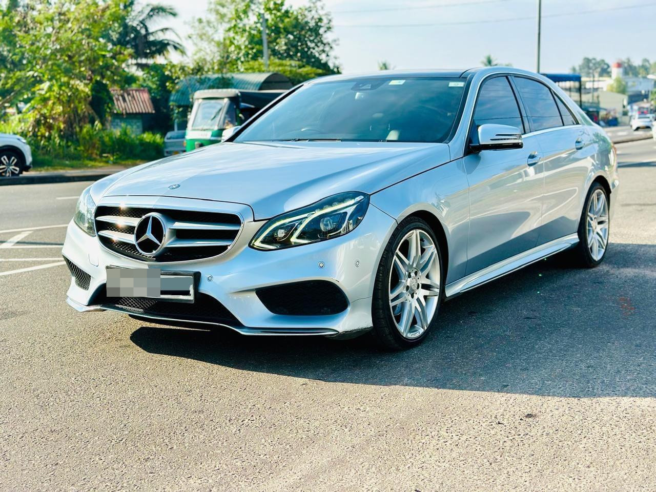 Mercedes Benz E300 2014 - பயன்படுத்தப்பட்டது கார் sale in Sri Lanka - patpat.lk