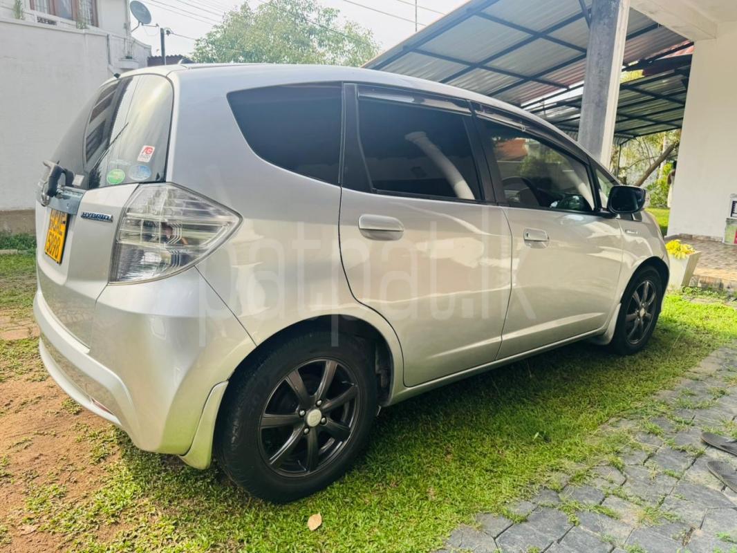 Honda Fit 2013 - பயன்படுத்தப்பட்டது கார் sale in Sri Lanka - patpat.lk