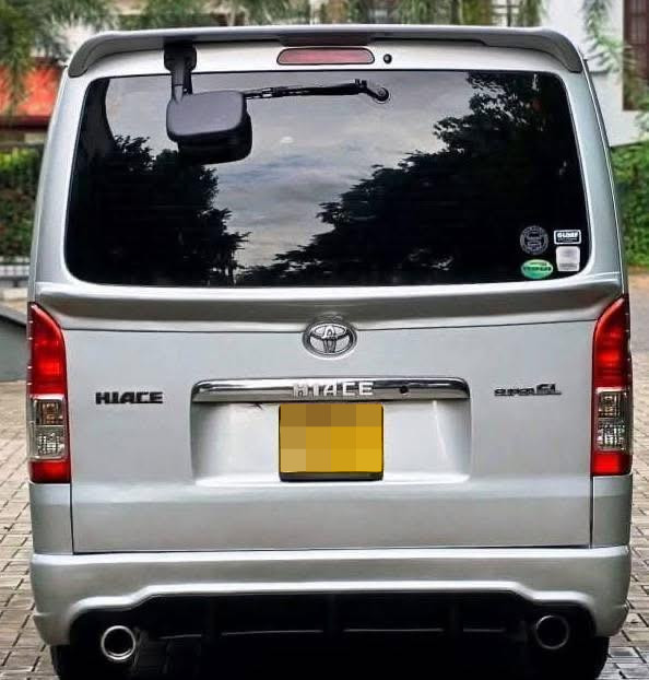 Toyota Hiace 2011 - மறுசீரமைக்கப்பட்டது வேன் sale in Sri Lanka - patpat.lk