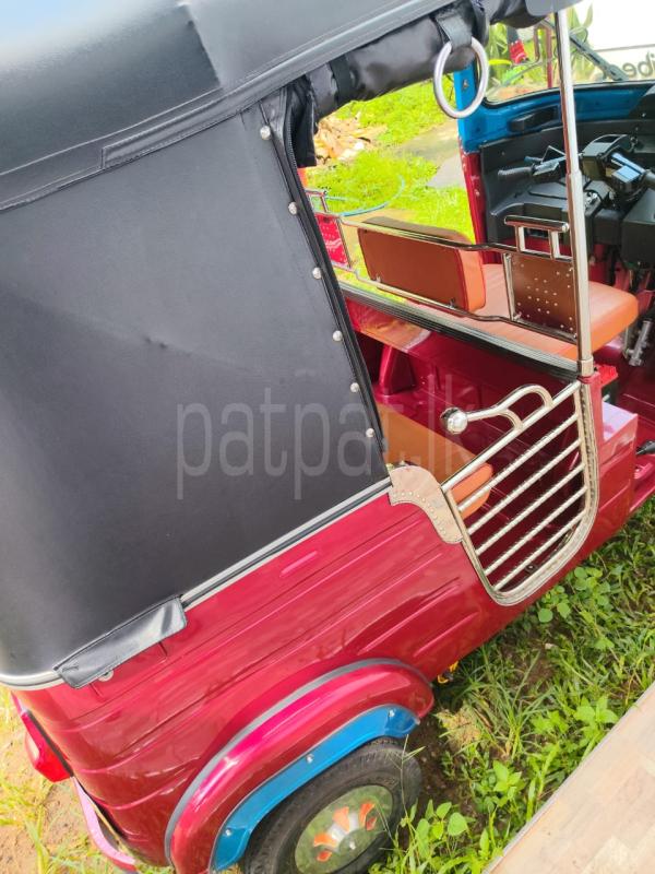 Bajaj Three Wheel 2014 - பயன்படுத்தப்பட்டது முச்சக்கர வண்டி sale in Sri Lanka - patpat.lk