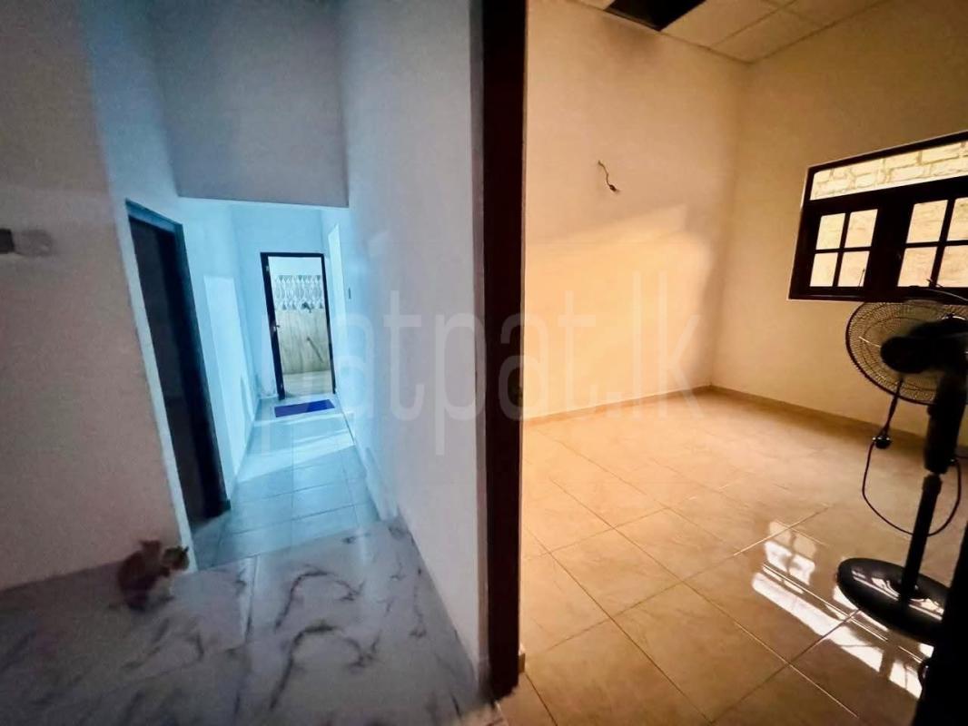 House for Sale in Athurugiriya