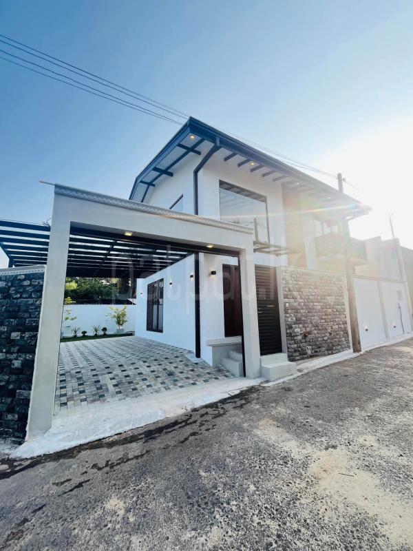 House for Sale in Athurugiriya ads-image-1