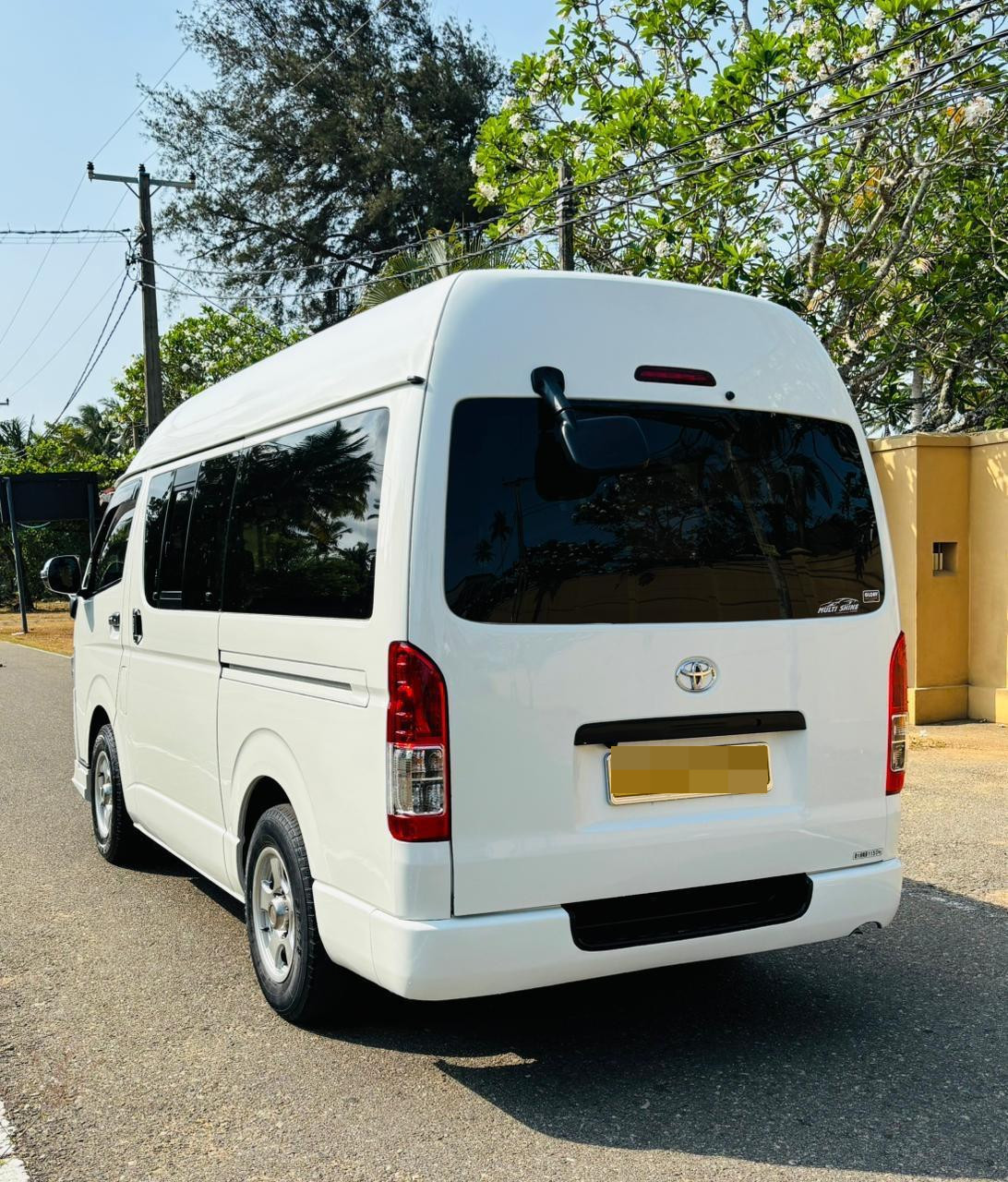 Toyota Hiace 2012 - Used Van sale in Sri Lanka - patpat.lk