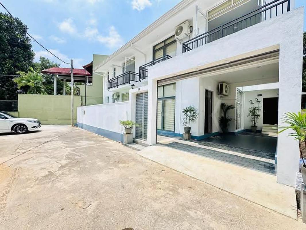 House for Sale in Pelawatta