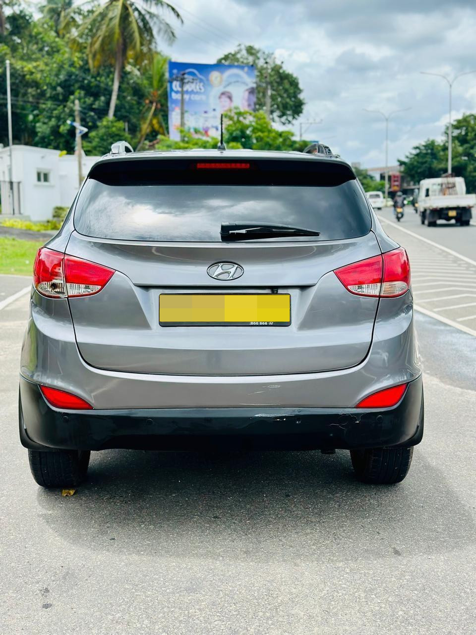 Hyundai Tucsone 2011 - Used SUV sale in Sri Lanka - patpat.lk