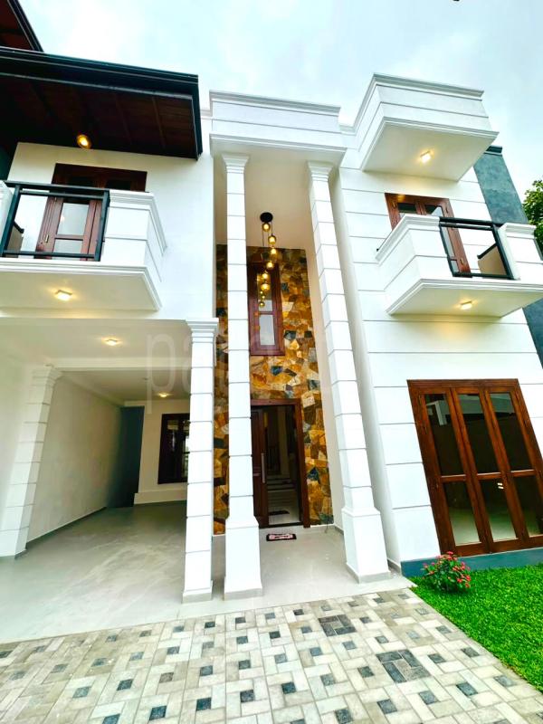 House for Sale in Boralesgamuwa