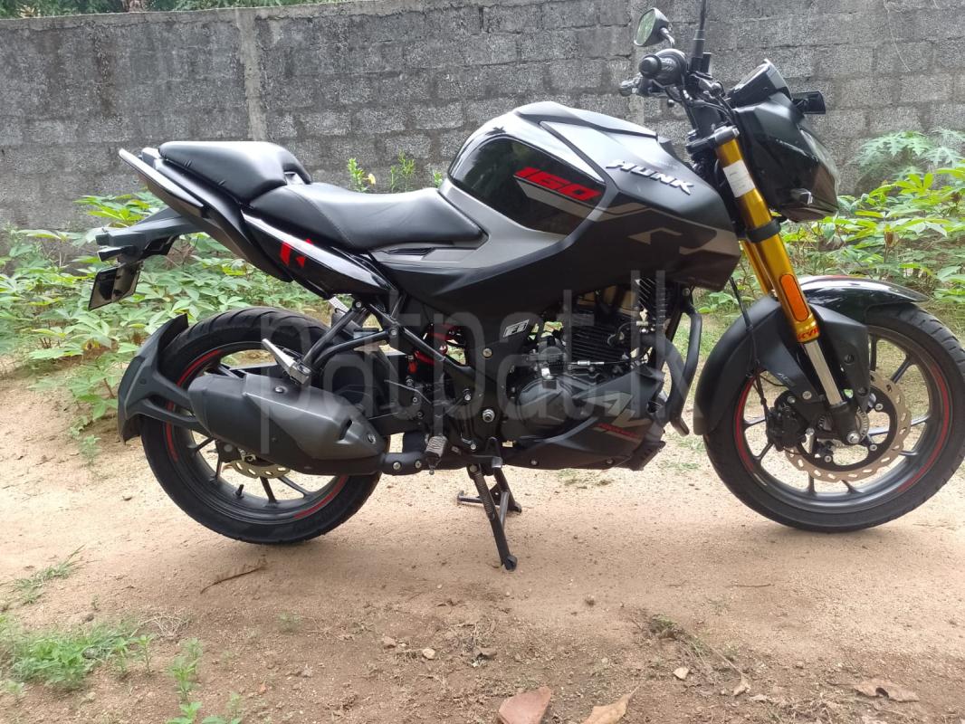 Hero Hunk 2025 - பயன்படுத்தப்பட்டது பைக் sale in Sri Lanka - patpat.lk