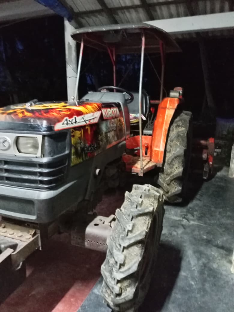 Kubota Tractor 2015 - பயன்படுத்தப்பட்டது நிலம் sale in Sri Lanka - patpat.lk