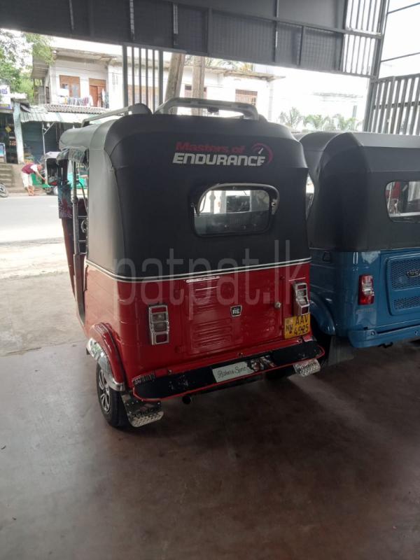 Bajaj 4 stroke 2014 - பயன்படுத்தப்பட்டது முச்சக்கர வண்டி sale in Sri Lanka - patpat.lk