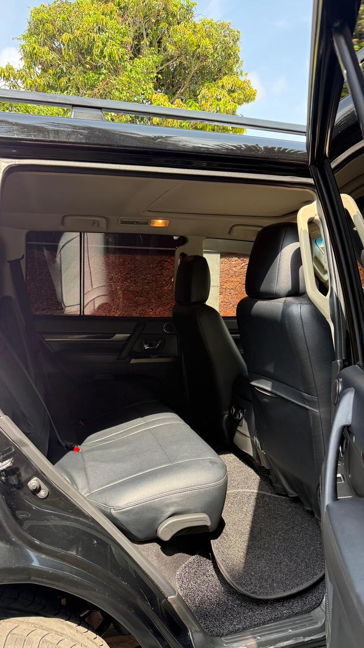 Mitsubishi Montero 2015 - பயன்படுத்தப்பட்டது SUV sale in Sri Lanka - patpat.lk