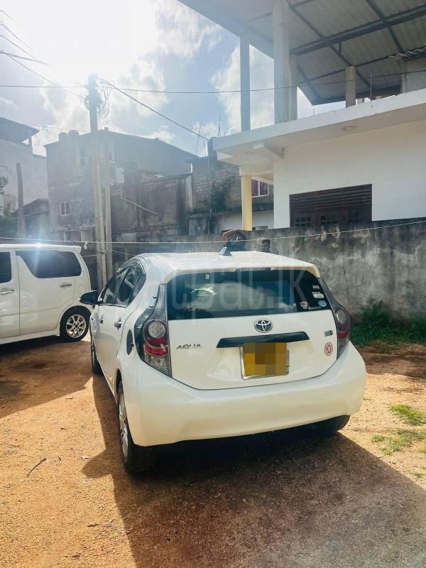 Toyota Aqua 2013 - பயன்படுத்தப்பட்டது கார் sale in Sri Lanka - patpat.lk