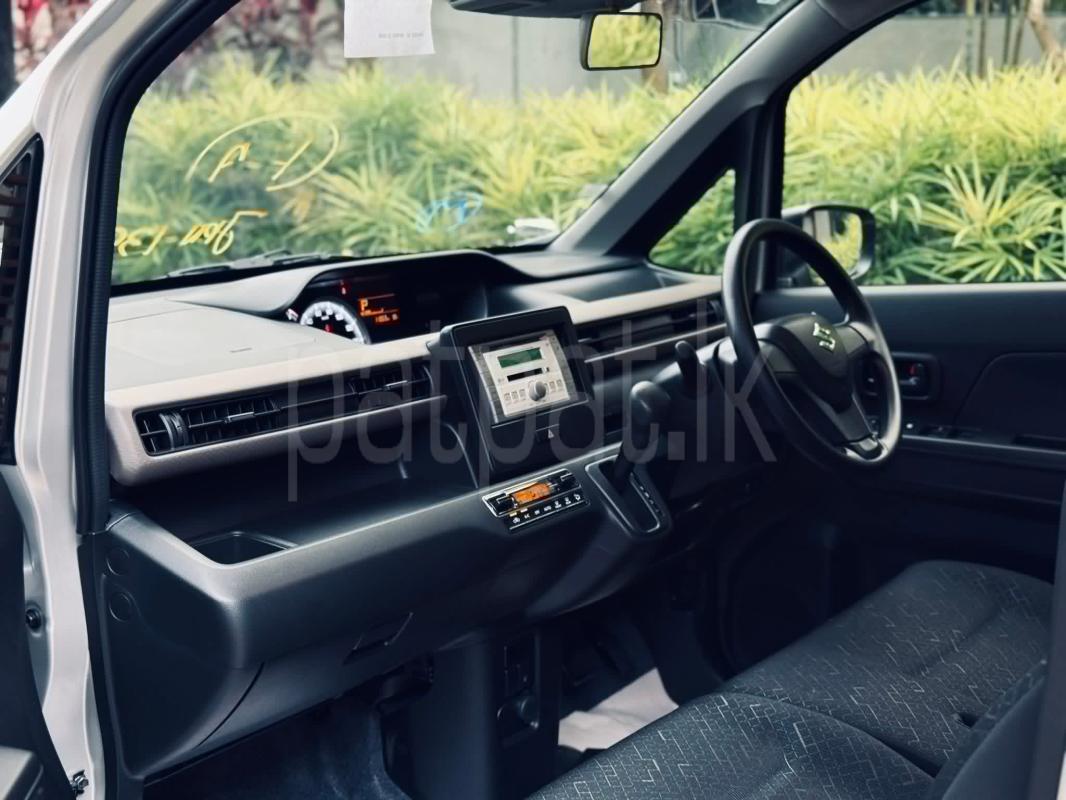 Advertisement image 6