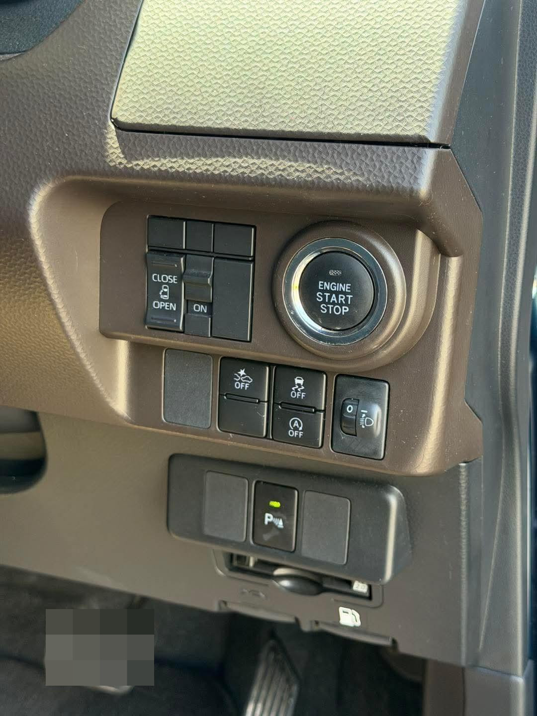 Toyota Roomy 2023 - නැවත සකස් කල වෑන් රථය sale in Sri Lanka - patpat.lk