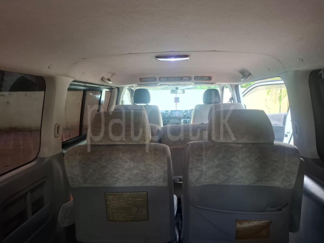 Toyota Hiace 2007 - பயன்படுத்தப்பட்டது வேன் sale in Sri Lanka - patpat.lk
