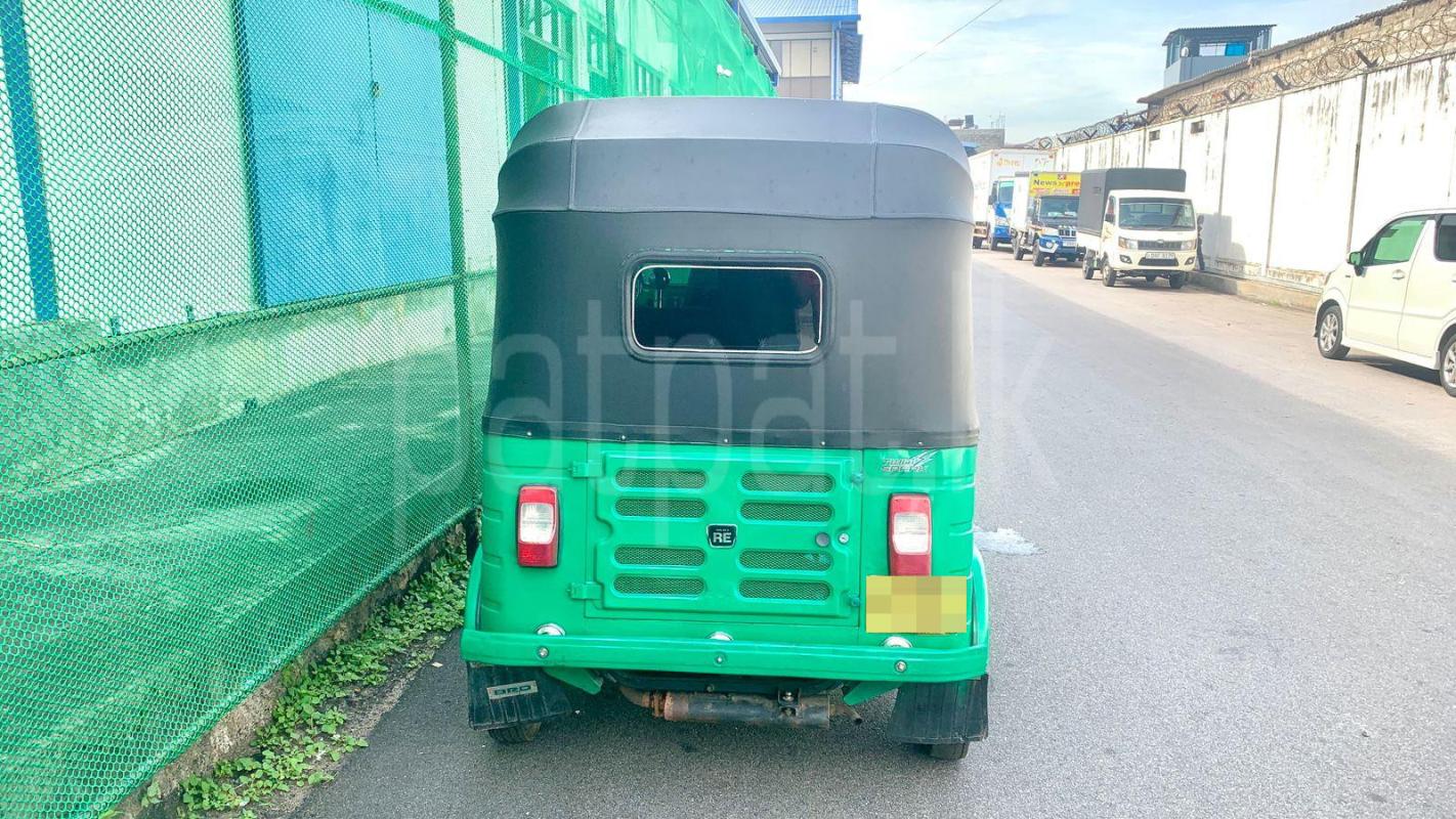 Bajaj Three Wheel 2016 - பயன்படுத்தப்பட்டது முச்சக்கர வண்டி sale in Sri Lanka - patpat.lk