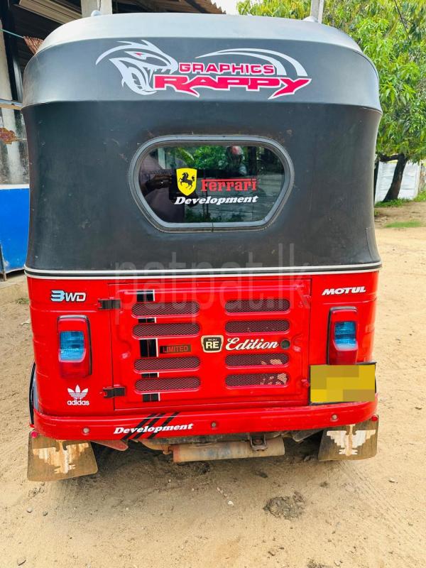 Bajaj Three Wheel 2017 - பயன்படுத்தப்பட்டது முச்சக்கர வண்டி sale in Sri Lanka - patpat.lk