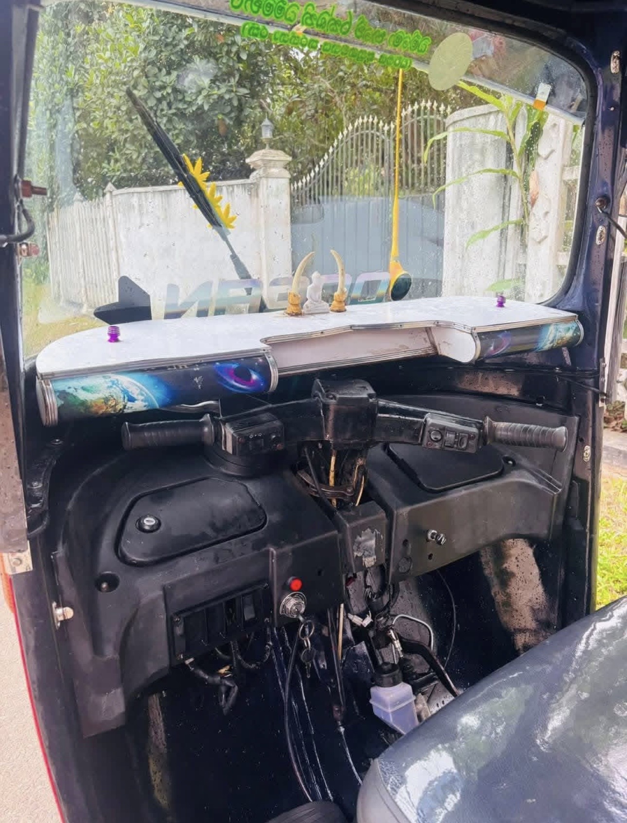 Bajaj Three Wheel 2011 - பயன்படுத்தப்பட்டது முச்சக்கர வண்டி sale in Sri Lanka - patpat.lk