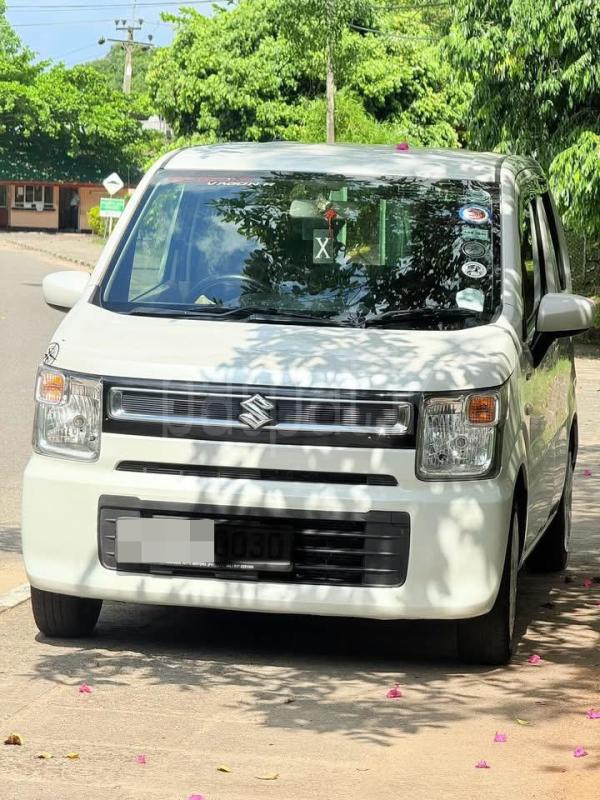 Suzuki Wagon R 2015 - பயன்படுத்தப்பட்டது கார் sale in Sri Lanka - patpat.lk